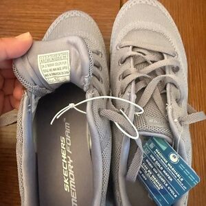 SKETCHERS DUSTY PURPLE SNEAKERS MEMORY FOAM PADDING 6.5